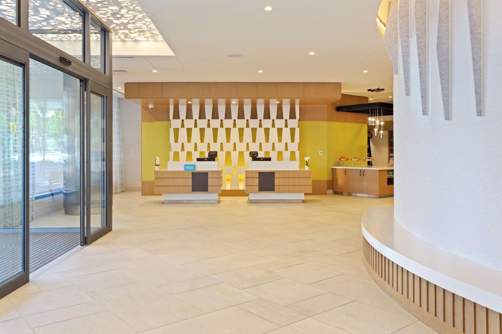 Hilton Garden Inn Boston Brookline, Ma Bagian luar foto